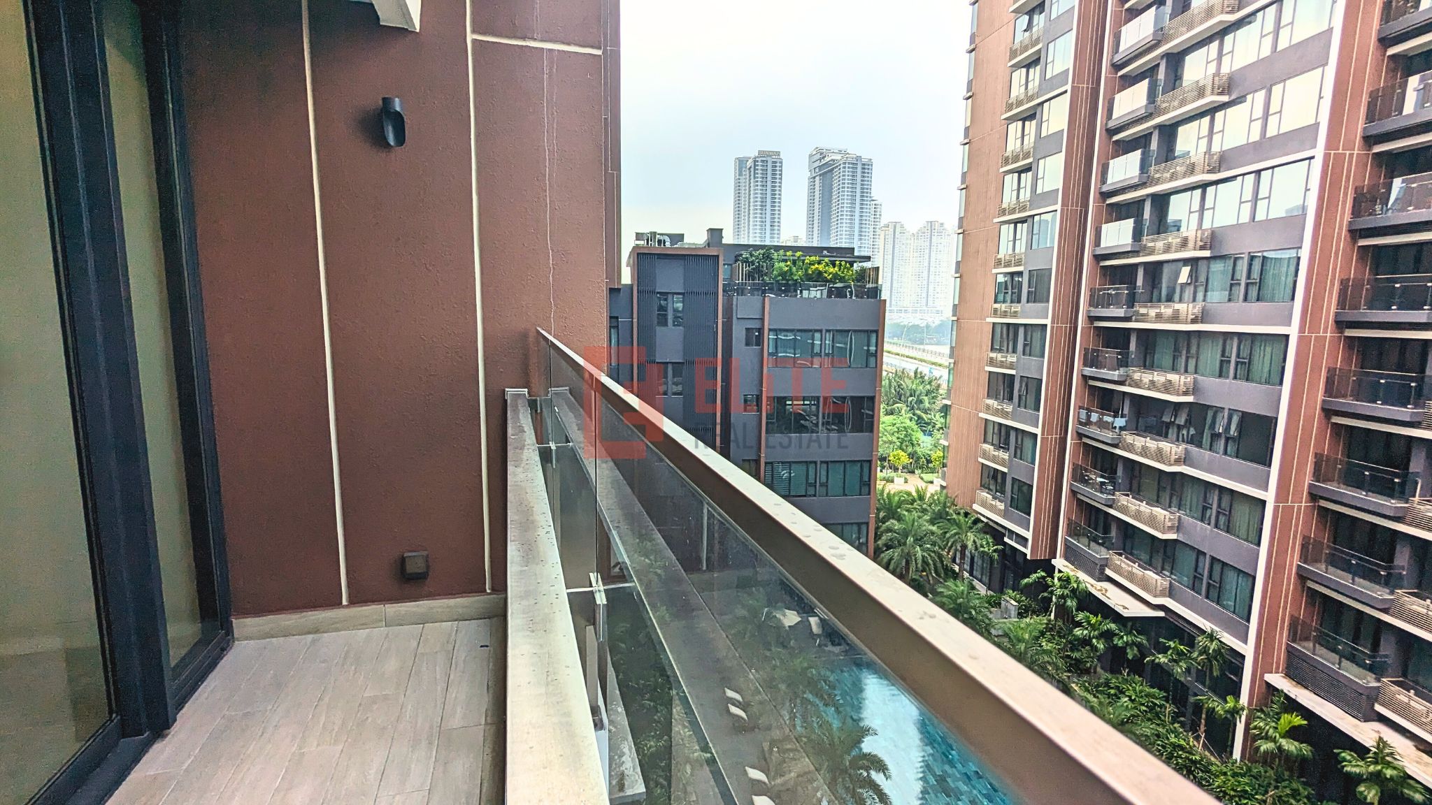 THE RIVER - Căn 2PN diện tích lớn, giá cực tốt, view Landmark 81 và hồ bơi nội khu